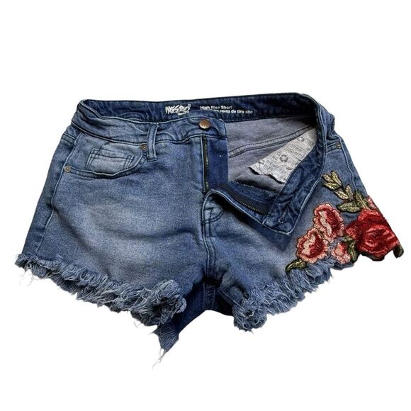 Mossimo Denim High Rise Short Super Stretch Embroidered Roses Raw Hem Sz 6/28 - Picture 2 of 11